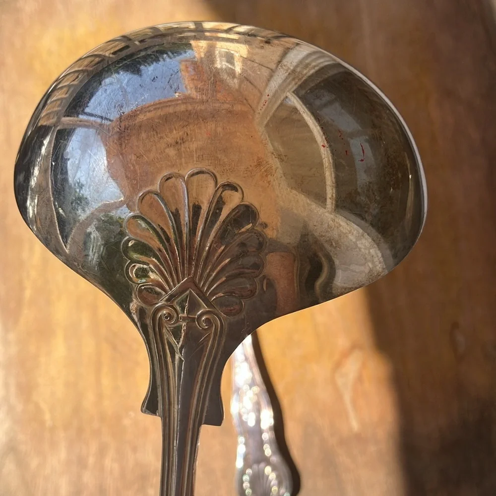 Sheffield England 20th Palmette Shell Kings Silver Plated Ladle & Serving Spoon